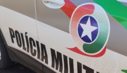 Jovem é baleado enquanto caminhava