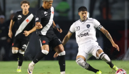 Vasco vence o Botafogo em São Januário e garante vaga nas quartas do Carioca