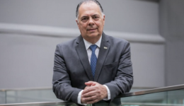 "Lula deveria falar com o presidente Trump", diz novo presidente da Fiesc sobre tarifaço