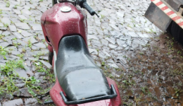 Motocicleta furtada durante a madrugada é recuperada