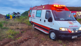 Homem fica ferido em acidente com capotamento na BR-282