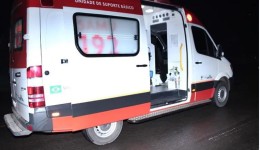 Homem é socorrido após ser esfaqueado durante discussão