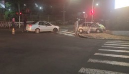 Colisão envolvendo dois veículos deixa dois homens feridos no centro de Francisco Beltrão