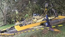 Piloto morre após queda e explosão de avião agrícola no interior do RS