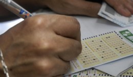 Quatro apostas de SC faturam quase R$ 50 mil com a quina da Mega-Sena