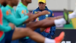 Brasil enfrenta Equador na estreia do italiano Carlo Ancelotti