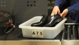 EUA suspendem ordem de tirar sapatos para inspeção de segurança em aeroportos