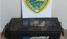 Dois homens são presos por furto de bateria