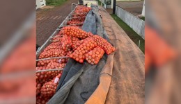 BPFRON apreende carreta com 30 toneladas de cebola argentina