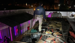 PRF apreende 1,2 tonelada de maconha em caminhão paraguaio
