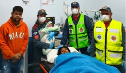 Bebê nasce em casa antes da chegada dos bombeiros