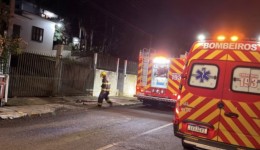 Princípio de incêndio em residência mobiliza bombeiros no Centro