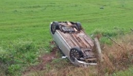 Mulher fica levemente ferida em colisão na SC-305