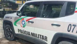 Homem é preso após esfaquear ex-companheira em tentativa de feminicídio