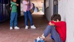 Estudante é vítima de agressão e bullying em escola