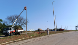 Prefeitura realiza troca de lâmpadas por LED em pontos estratégicos