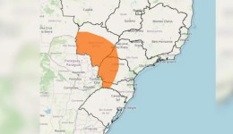 Combo de tempestades e ventos de até 100 km/h faz região de SC entrar em alerta