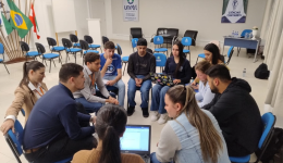 Empresas associadas promovem aproximação entre acadêmicos e mercado na Unetri