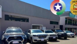 Operação contra o tráfico de drogas apreende armas, veículos e mais de R$ 400 mil