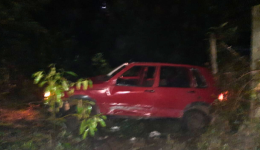 Acidente entre dois carros deixa feridos na SC-480, em Bom Jesus