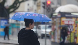 Meteorologistas monitoram o tempo 24 horas por dia e ajudam a prevenir desastres