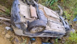 Viatura da PM despenca em ribanceira de 50 metros com dois policiais dentro em SC