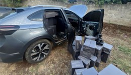 PF prende dois homens com 600 caixas de vinhos contrabandeados