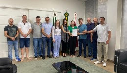 Município e ASCOAGRIN firmam termo de R$ 95 mil para participação na Intermodal South America 2025