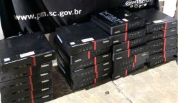 Mulheres furtam 25 computadores em escola, avaliados em R$ 100 mil