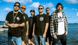 Cantor paranaense se torna vocalista de nova formação do Charlie Brown Jr. após tocar covers do grupo por 15 anos