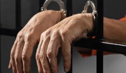 Homem é preso em cumprimento de mandado por furto