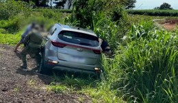 Homem foge de abordagem policial mas acaba preso após carro sair da pista na BR-369