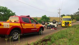 Acidente entre dois veículos deixa condutores feridos na SC-492 em Maravilha