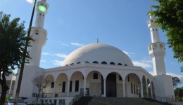 Mulheres muçulmanas são agredidas e têm hijab arrancado em shopping