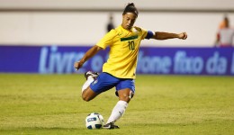 Ronaldinho Gaúcho volta ao futebol aos 46 anos e acerta com clube italiano