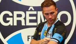 Grêmio informa encerramento de vínculo com volante Arthur