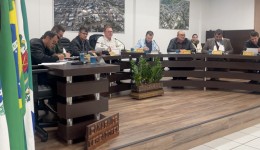Câmara de Vereadores realiza 3º sessão extraordinária e aprova projetos importantes para o município