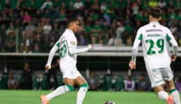 Chapecoense perde para o América-MG e vê disputa pelo acesso ficar mais acirrada