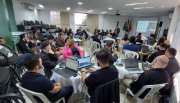 Curso prepara profissionais da fronteira para mudanças no processo de importação
