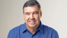 Eduardo Riedel é reeleito governador de Mato Grosso do Sul no primeiro turno