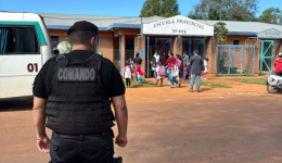 Polícia de Misiones orienta famílias sobre 6 cuidados para crianças irem seguras à escola