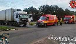 Colisão entre caminhões na BR-282 mobiliza equipes de resgate