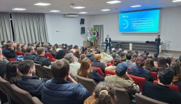 Auditório lotado marca palestra sobre impactos da Reforma Tributária
