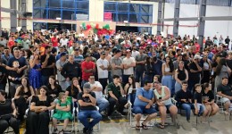 Grupo Carminatti reúne mais de 1,4 mil colaboradores em noite de homenagens e confraternização