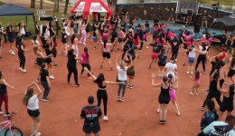 Evento de Muay Thai reúne mais de 100 mulheres em ação especial pelo Dia da Mulher