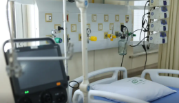 Médicos apontam desigualdade na estrutura das UTIs públicas e privadas no Brasil