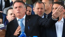 Bolsonaro começa a cumprir pena de 27 anos e três meses de prisão e seguirá em cela da PF