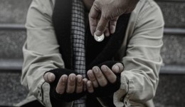 Pessoas em situação de rua também podem acessar saúde, assistência e documentação