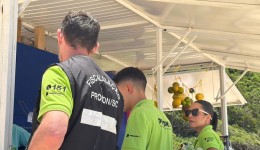 Pastel de R$ 40? Procon fiscaliza preços abusivos em praias de Florianópolis