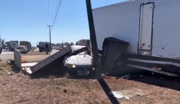 Condutor de veículo morre após colisão frontal com caminhão na PR-281